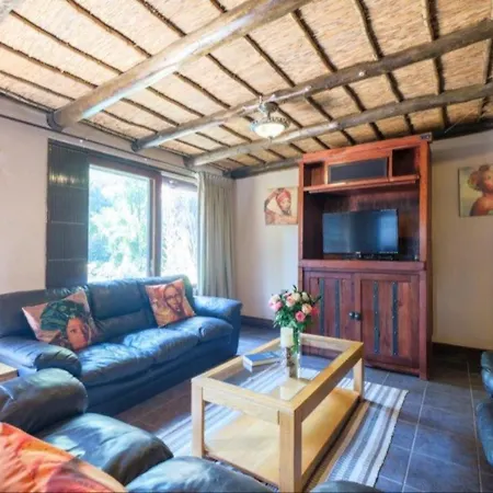 Motozi Lodge Pelindaba Room photo