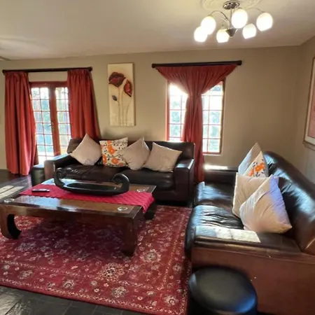 Motozi Lodge Pelindaba Room photo